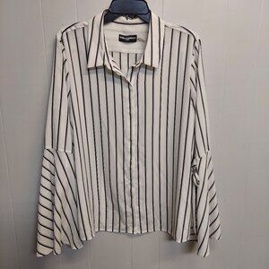 NWOT KARL LARGERFIELD BLACK AND WHITE BLOUSE - SIZE LARGE